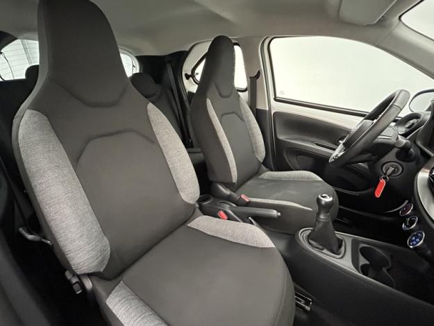 TOYOTA Aygo X 1.0 VVT-i 72 Dynamic  