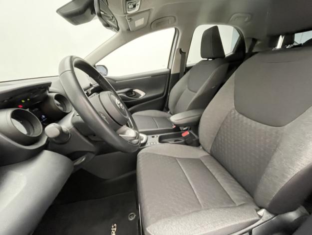 TOYOTA Yaris 116h Design  