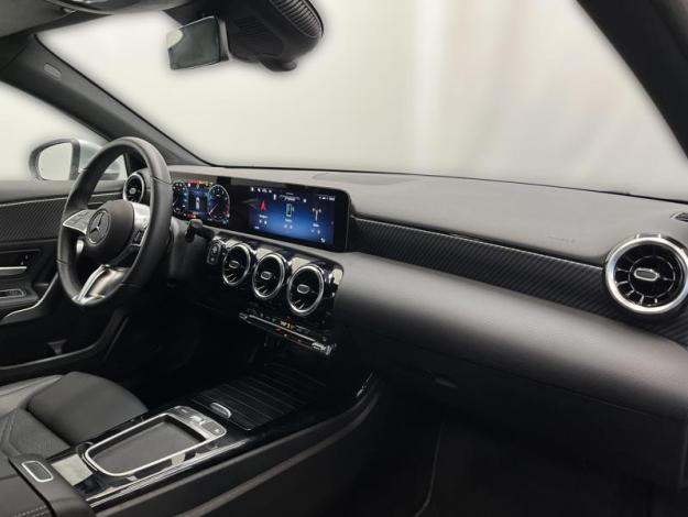MERCEDES-BENZ Třídy A A 200 (14/20)
