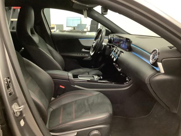 MERCEDES-BENZ A 200 d AMG Pack Night Facelift  