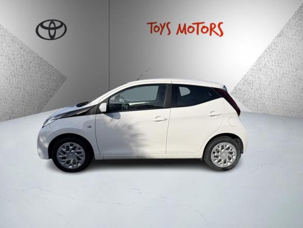 TOYOTA Aygo 1.0 VVT-i x-play  