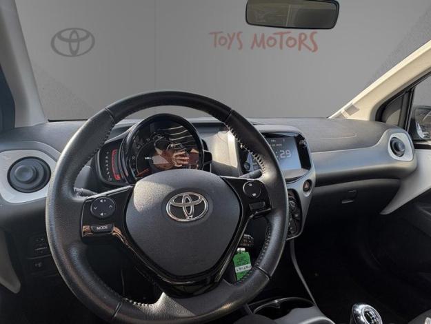 TOYOTA Aygo 1.0 VVT-i x-play  