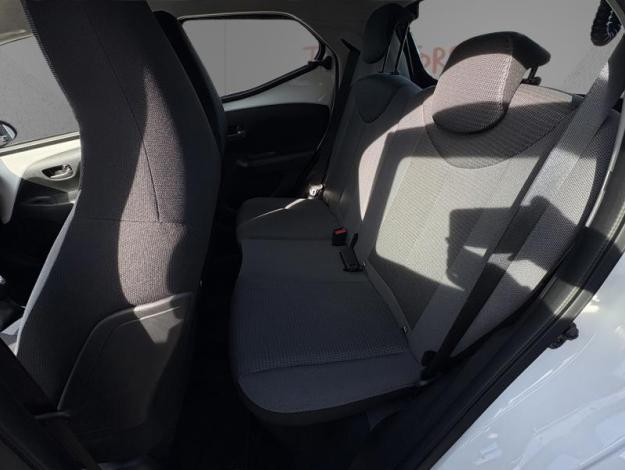 TOYOTA Aygo 1.0 VVT-i x-play  