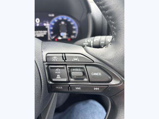 TOYOTA Yaris Cross 1.5 130H PREMIERE   