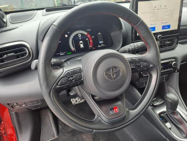 TOYOTA Yaris  130h GR SPORT  PACK TECHNO 