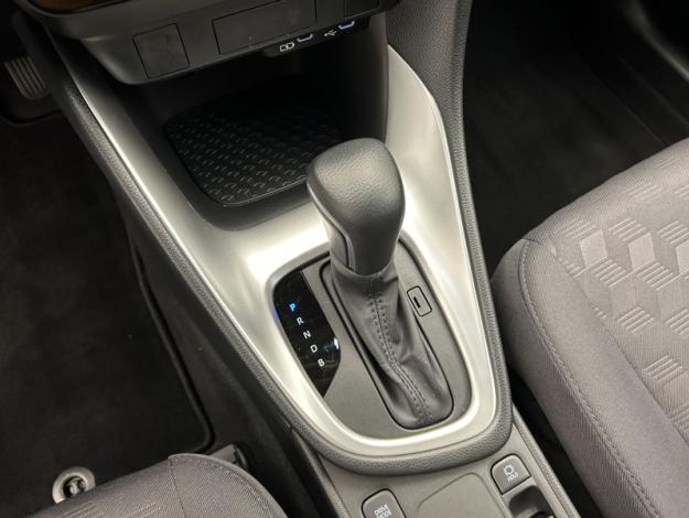 TOYOTA Yaris 116h Dynamic  