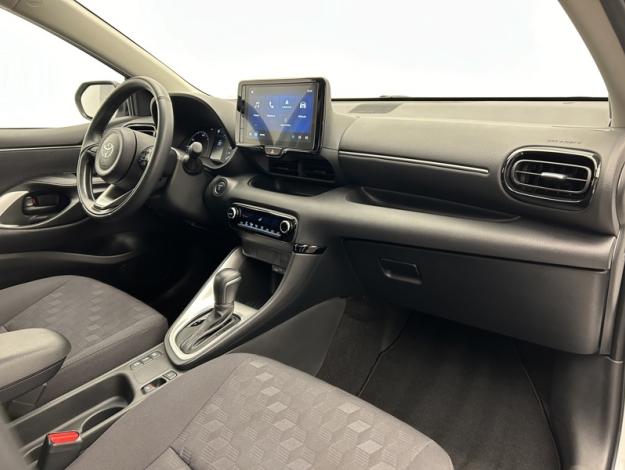 TOYOTA Yaris 116h Dynamic  
