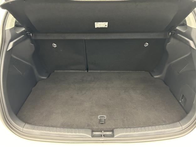 TOYOTA Yaris 116h Dynamic  