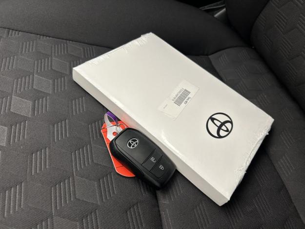 TOYOTA Yaris 116h Dynamic  