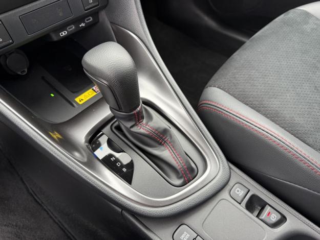 TOYOTA Yaris 130h GR SPORT  