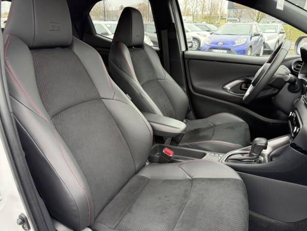 TOYOTA Yaris 130h GR SPORT  