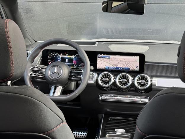 MERCEDES-BENZ GLB 200 d AMG Line  GLB 200 d AMG Line