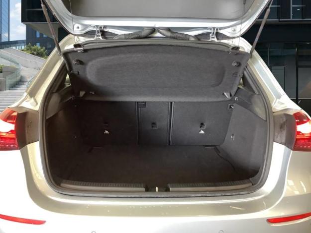 MERCEDES-BENZ A-Klasse A 180 d