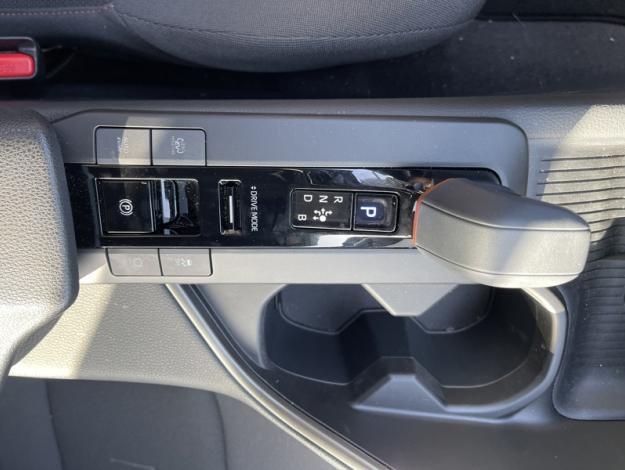 TOYOTA C-HR 2.0 PHEV 225 Design  C HR PHEV NG HYBRIDE RECHARGEABLE 225 DESIGN PACKC