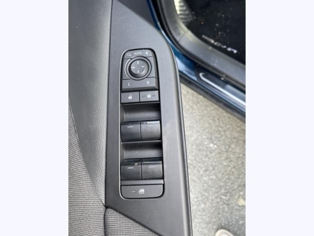 TOYOTA C-HR 2.0 PHEV 225 Design  C HR PHEV NG HYBRIDE RECHARGEABLE 225 DESIGN PACKC