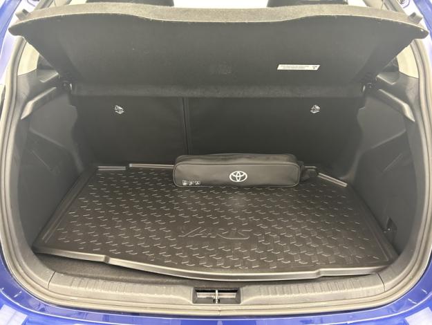 TOYOTA Yaris 116h Dynamic  