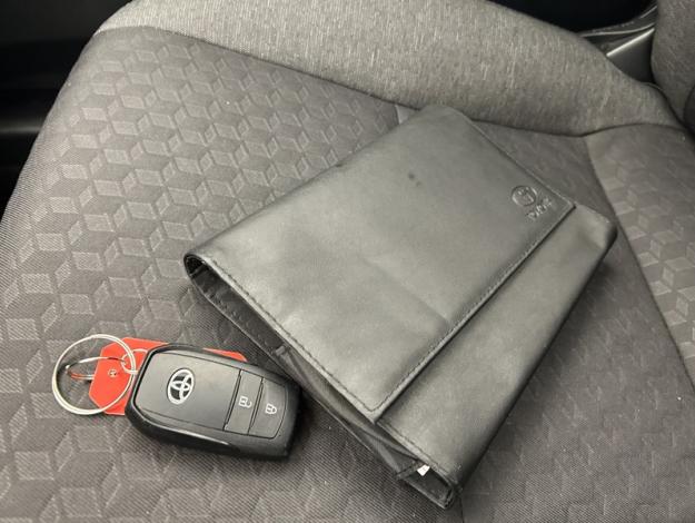 TOYOTA Yaris 116h Dynamic  