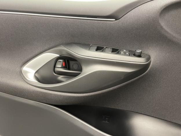 TOYOTA Yaris 116h Dynamic  