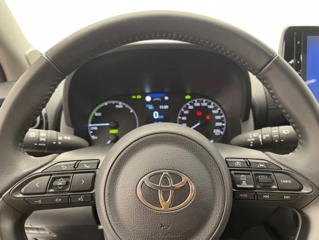 TOYOTA Yaris 116h Dynamic  