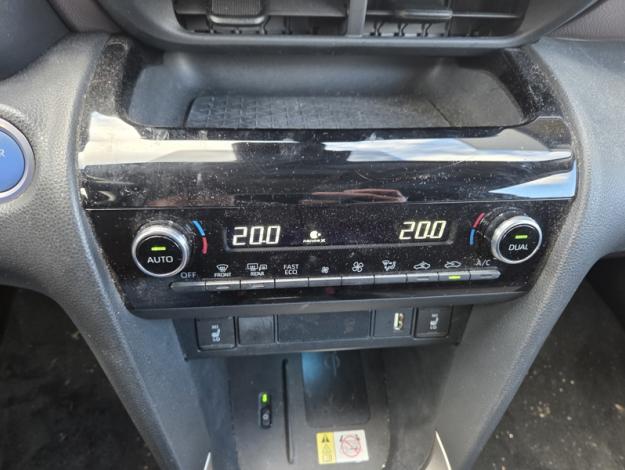 TOYOTA Yaris Cross 116h Collection tech  