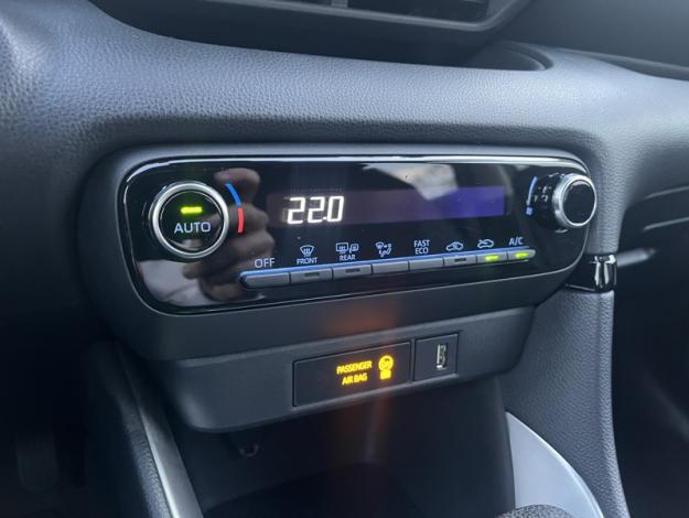 TOYOTA Yaris Hybride 116h Design  