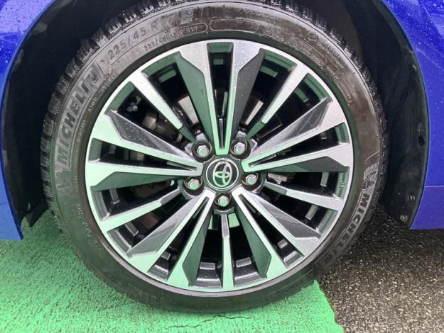 TOYOTA Corolla Touring Sports Hybride 196h Design  