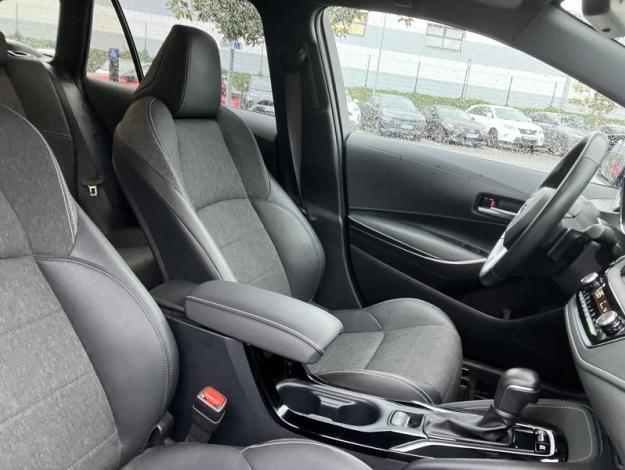 TOYOTA Corolla Touring Sports Hybride 196h Design  