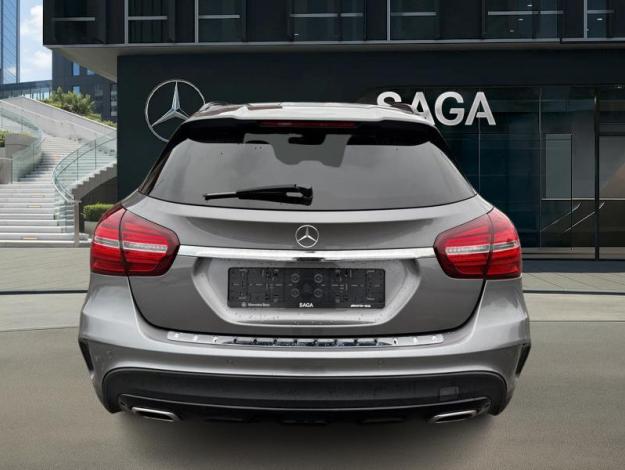 MERCEDES-BENZ GLA 250 4MATIC AMG Line  