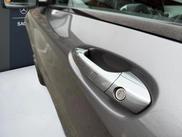 MERCEDES-BENZ GLA 250 4MATIC AMG Line  