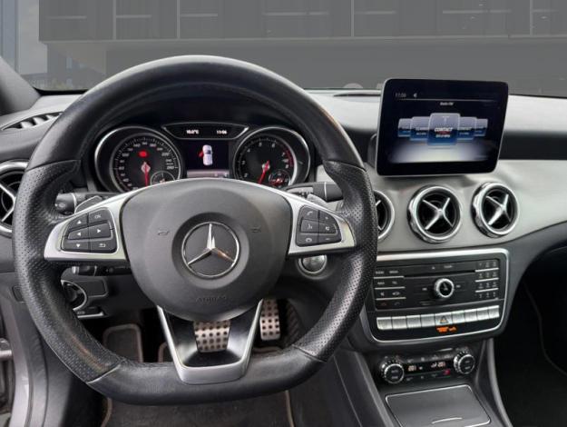MERCEDES-BENZ GLA 250 4MATIC AMG Line  