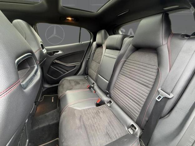 MERCEDES-BENZ GLA 250 4MATIC AMG Line  
