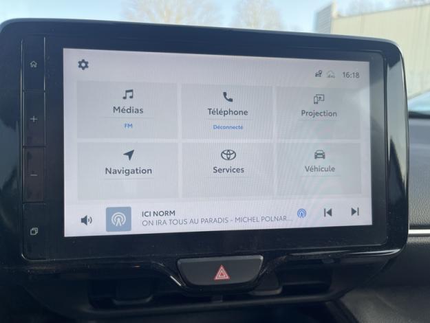 TOYOTA Yaris Cross Hybrid 2WD Design   