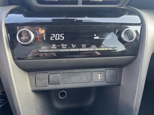 TOYOTA Yaris Cross Hybrid 2WD Design   