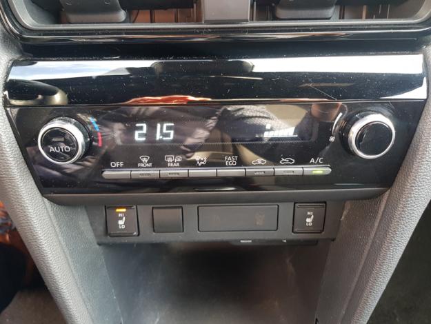 TOYOTA Yaris Cross 1.5 HYBRID 116H DESIGN AUTO  YARIS CROSS 116H 2WD DESIGNPACKCARGO MC24