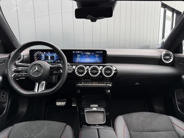 MERCEDES-BENZ CLA Coupé CLA 250 e Hybrid EQ Coupé AMG Line  