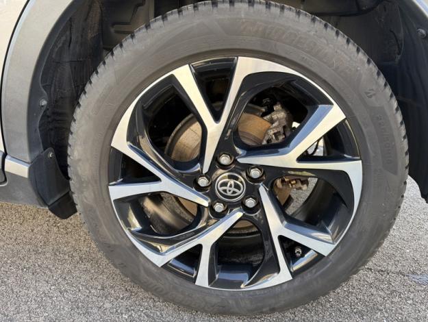 TOYOTA C-HR 1.8 HYBRIDE 122 COLLECTION  