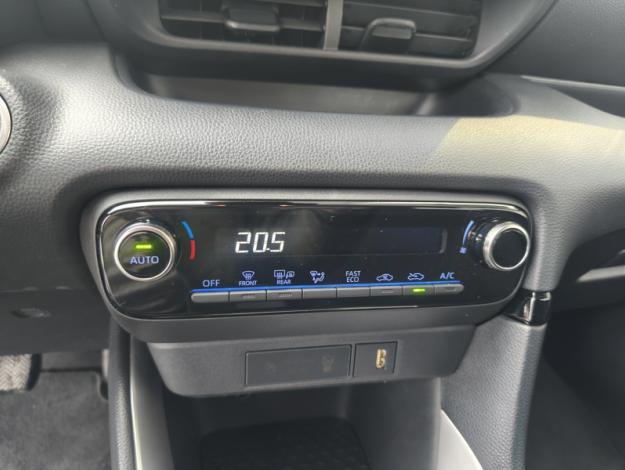 TOYOTA Yaris Hybride 116h Design  