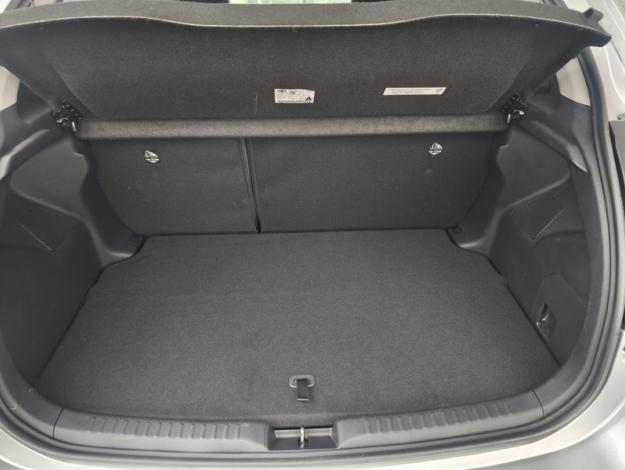 TOYOTA Yaris Hybride 116h Design  