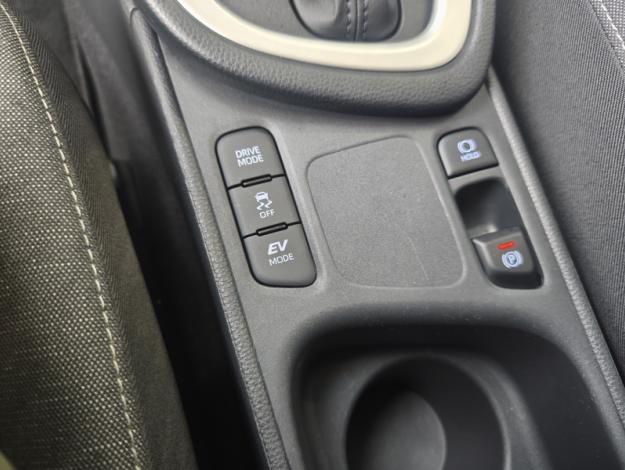 TOYOTA Yaris Hybride 116h Design  