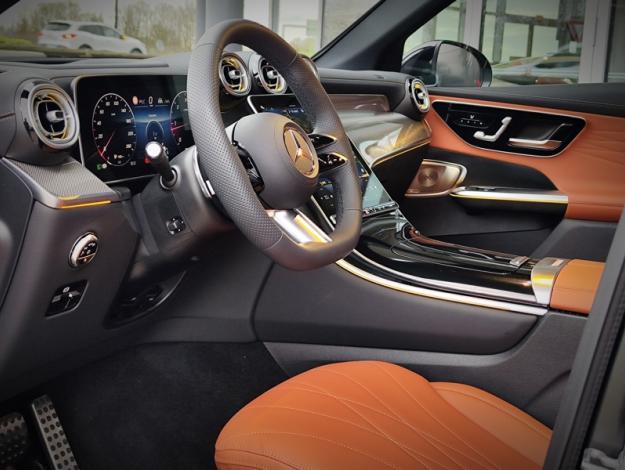 MERCEDES-BENZ GLC SUV GLC 220 d 4MATIC AMG Line  GLC 220 d 4MATIC AMG Line