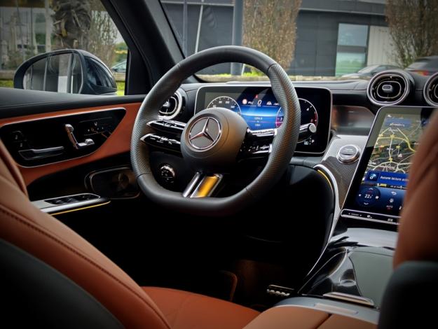 MERCEDES-BENZ GLC SUV GLC 220 d 4MATIC AMG Line  GLC 220 d 4MATIC AMG Line