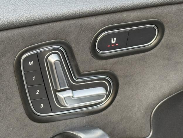 MERCEDES-BENZ Classe A 200 d AMG Line  