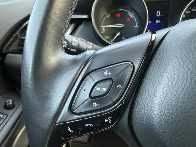 TOYOTA C-HR 1.8 HYBRIDE 122 DYNAMIC BUSINESS  