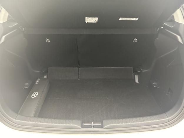 TOYOTA Yaris 116h Dynamic  