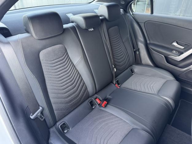 MERCEDES-BENZ Classe A 180 d Berline Business Line  Classe A 180 d Berline Business Line