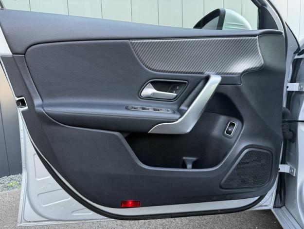MERCEDES-BENZ Classe A 180 d Berline Business Line  Classe A 180 d Berline Business Line