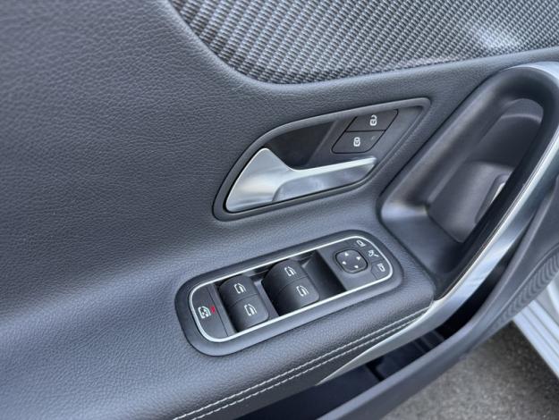 MERCEDES-BENZ Classe A 180 d Berline Business Line  Classe A 180 d Berline Business Line