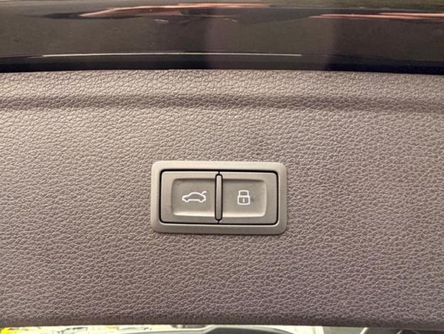 AUDI Q5 40 TDI quattro S line  2.0 204 ch S-tronic7