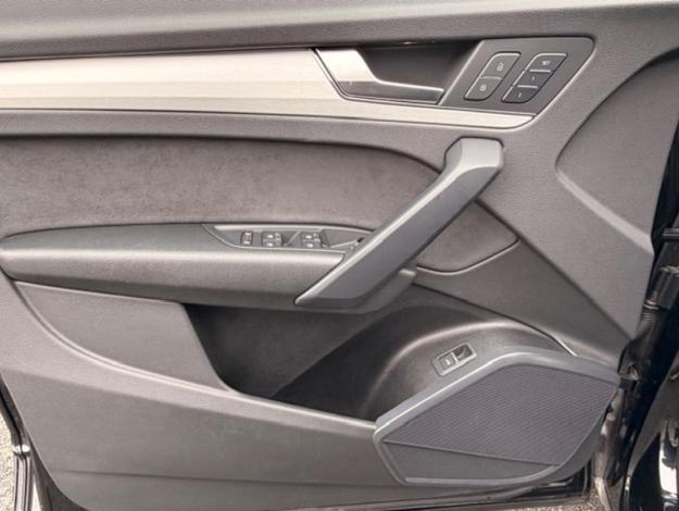 AUDI Q5 40 TDI quattro S line  2.0 204 ch S-tronic7