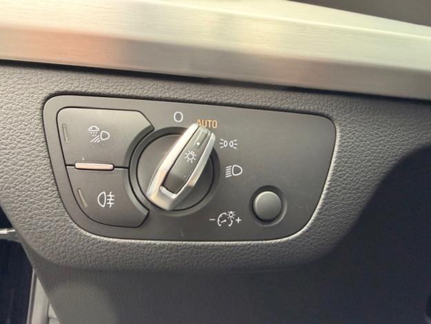 AUDI Q5 40 TDI quattro S line  2.0 204 ch S-tronic7